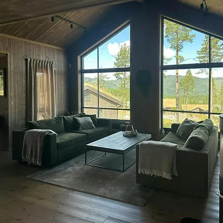 Dom wakacyjny Sunny Retreat On Nesfjellet Near Alpine Skiing Espeset